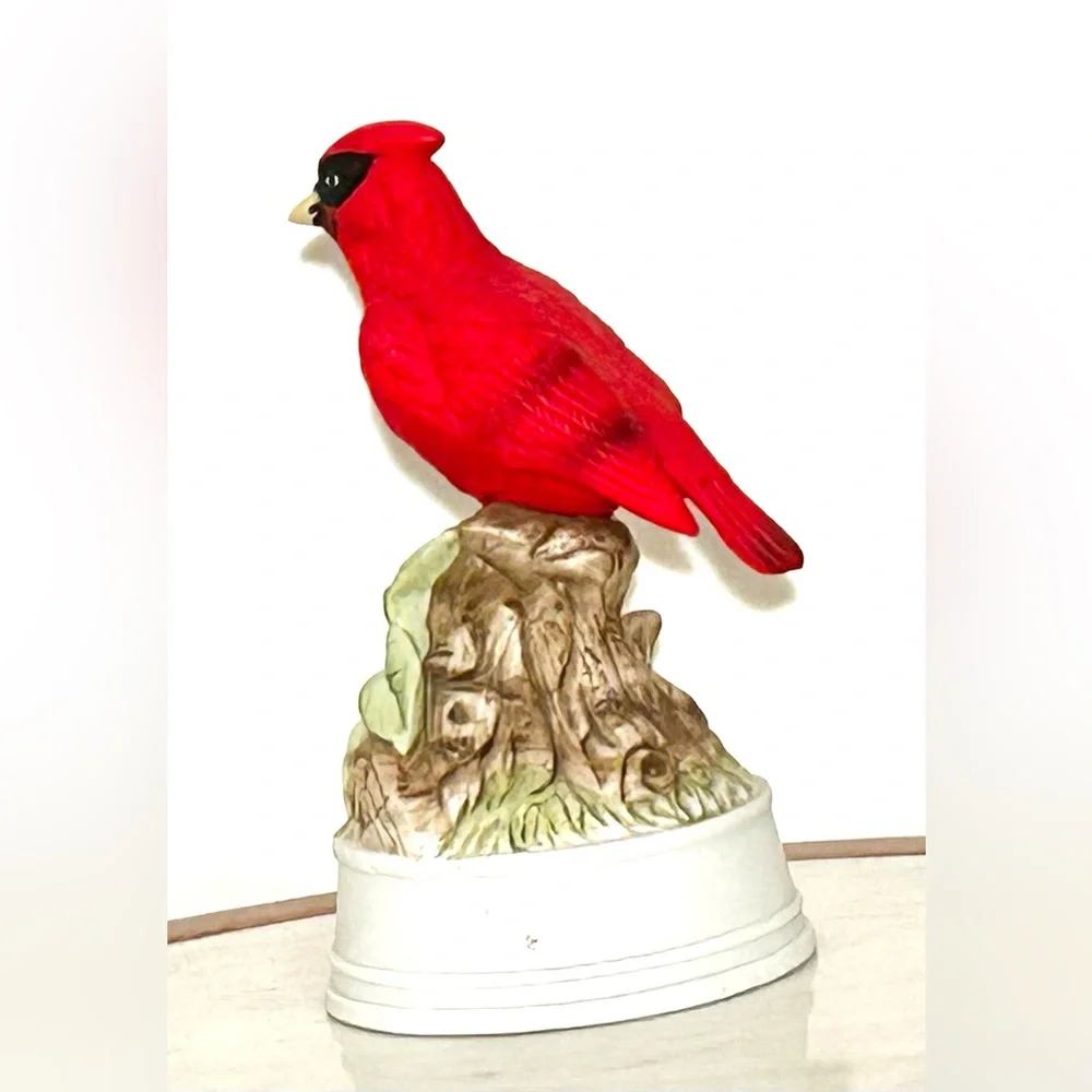 Red Cardinal Bird Figurine Ceramic Decorative Accent